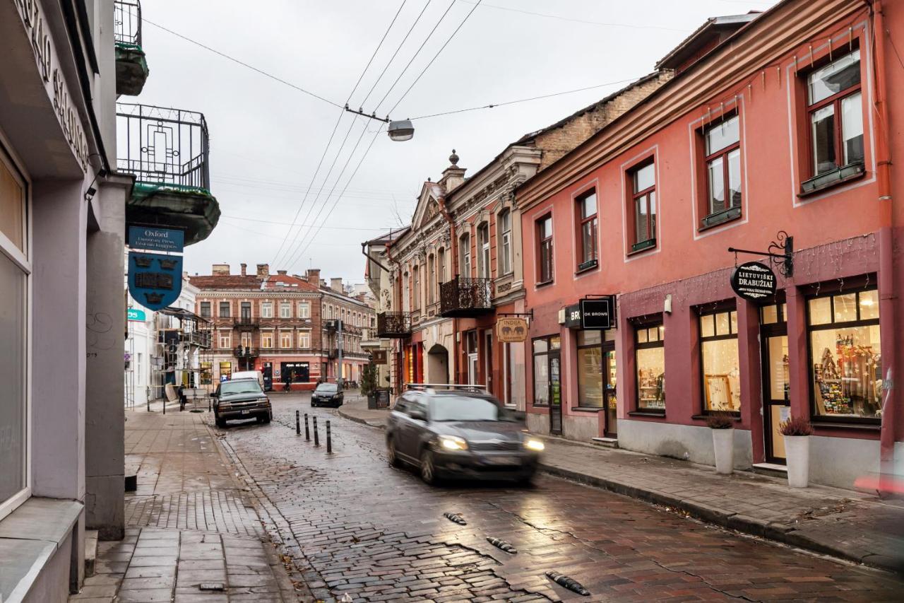 Lovely Traku Str. *